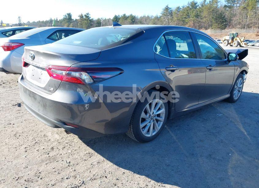 Photo 4 of 2021 Toyota Camry LE (VIN 4T1C11AK6MU534999)