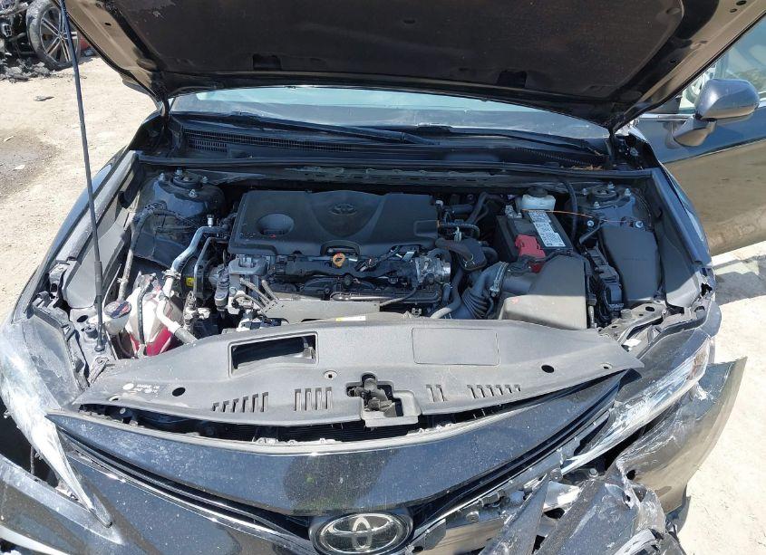 Photo 10 of 2021 Toyota Camry LE (VIN 4T1C11AK6MU546389)