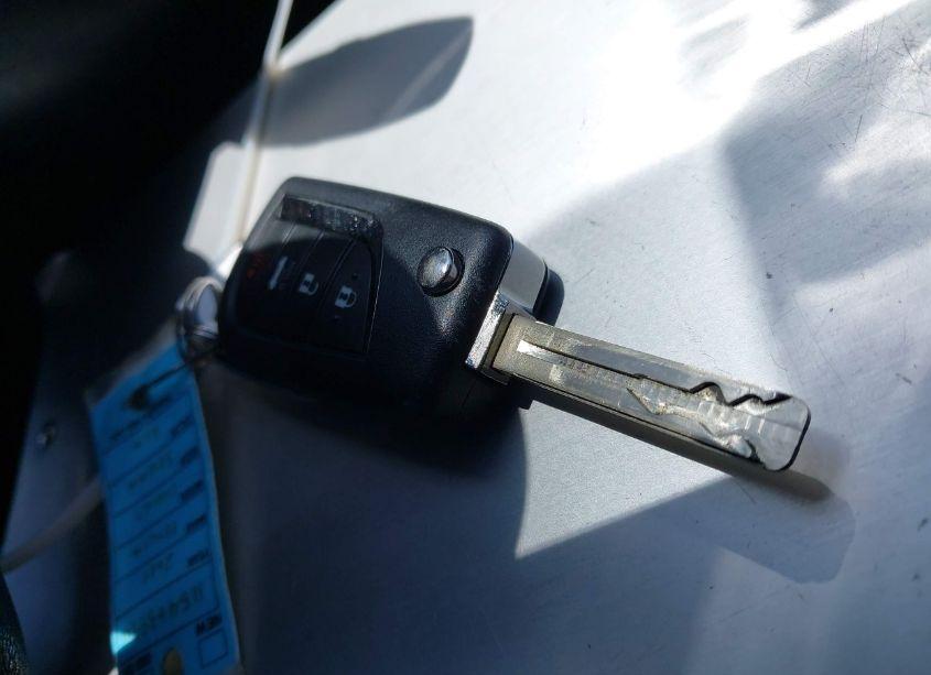 Photo 11 of 2021 Toyota Camry LE (VIN 4T1C11AK6MU546389)