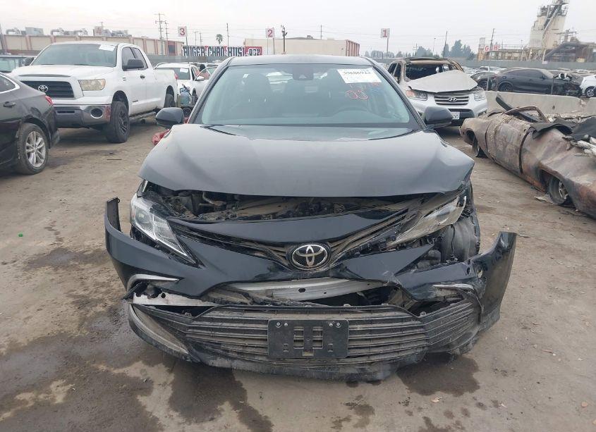 Photo 12 of 2021 Toyota Camry LE (VIN 4T1C11AK6MU546389)