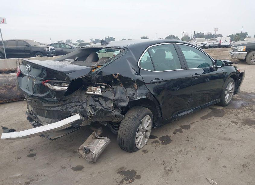 Photo 4 of 2021 Toyota Camry LE (VIN 4T1C11AK6MU546389)