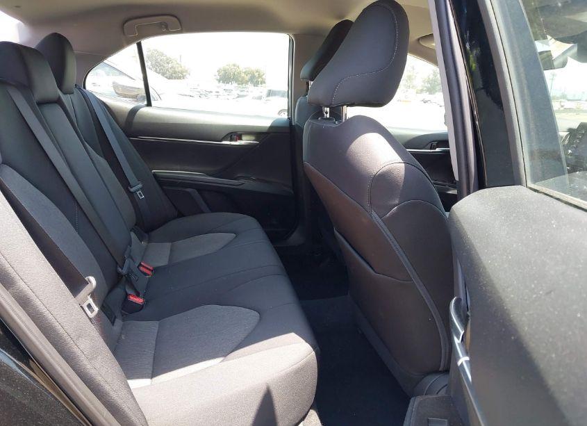 Photo 8 of 2021 Toyota Camry LE (VIN 4T1C11AK6MU546389)