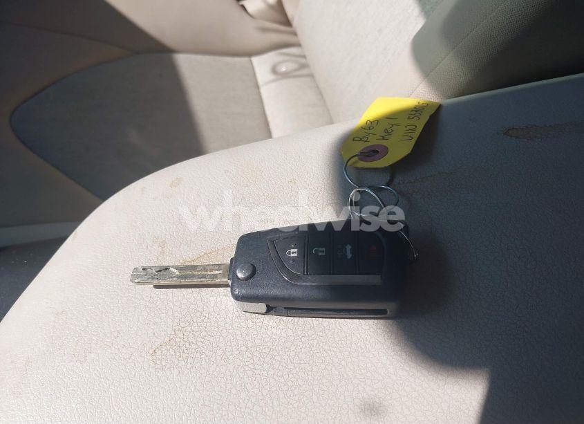 Photo 11 of 2021 Toyota Camry LE (VIN 4T1C11AK6MU563015)