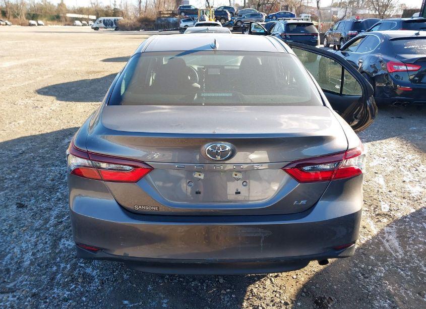 Photo 16 of 2021 Toyota Camry LE (VIN 4T1C11AK6MU616117)