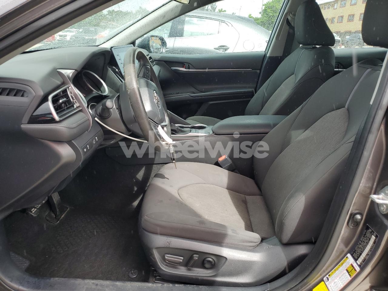 Photo 7 of 2022 TOYOTA CAMRY LE (VIN 4T1C11AK6NU053197)