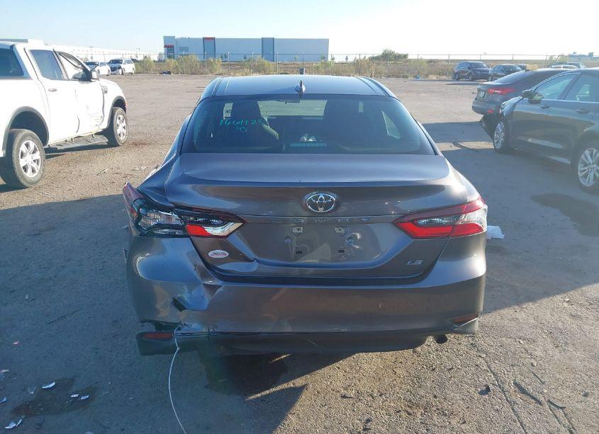 Photo 16 of 2022 Toyota Camry LE (VIN 4T1C11AK6NU631573)