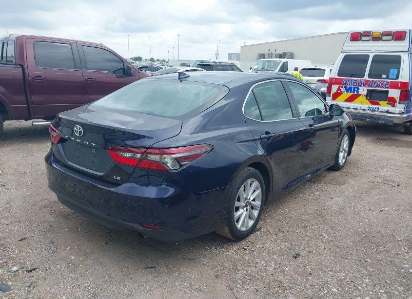 Photo 4 of 2022 Toyota Camry LE (VIN 4T1C11AK6NU634926)