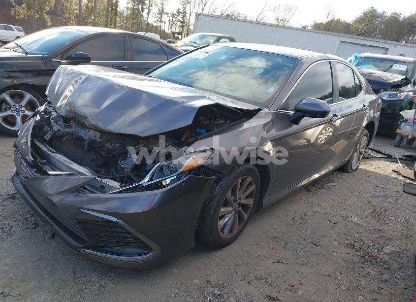 Photo 14 of 2022 Toyota Camry LE (VIN 4T1C11AK6NU668171)