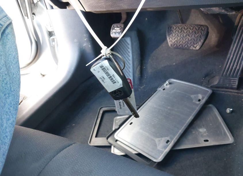 Photo 11 of 2022 Toyota Camry LE (VIN 4T1C11AK6NU696181)