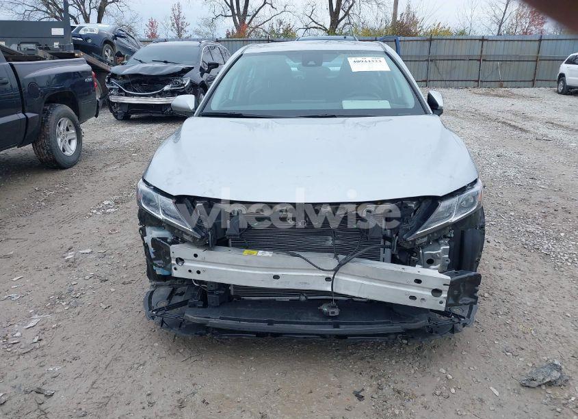 Photo 13 of 2022 Toyota Camry LE (VIN 4T1C11AK6NU697461)