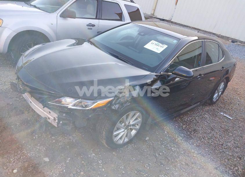 Photo 2 of 2023 Toyota Camry LE (VIN 4T1C11AK6PU735676)