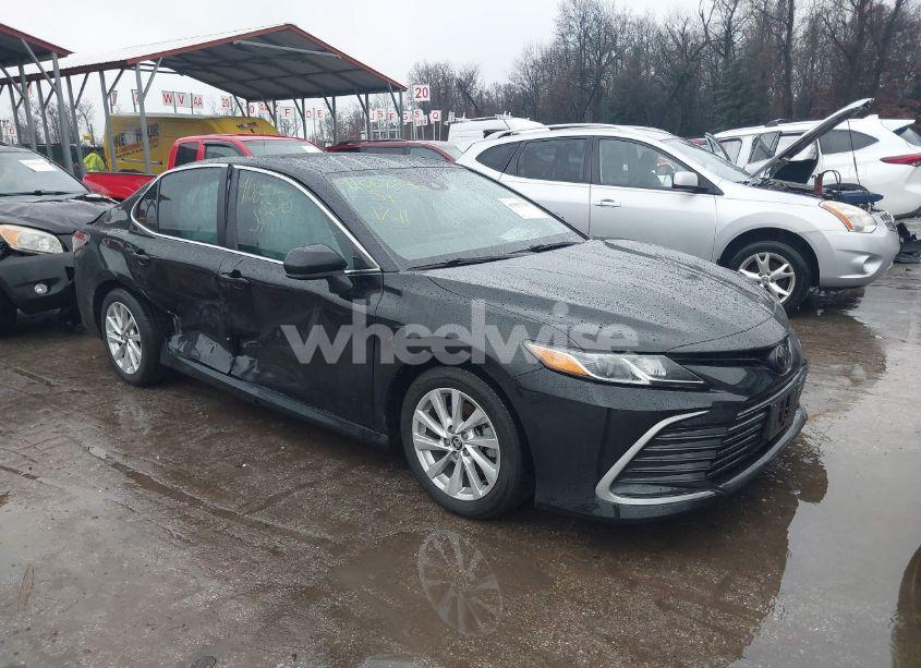 2023 Toyota Camry LE (VIN 4T1C11AK6PU752896) main photo
