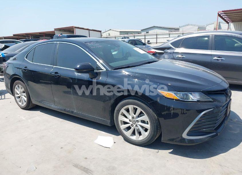 2023 Toyota Camry LE (VIN 4T1C11AK6PU786160) main photo