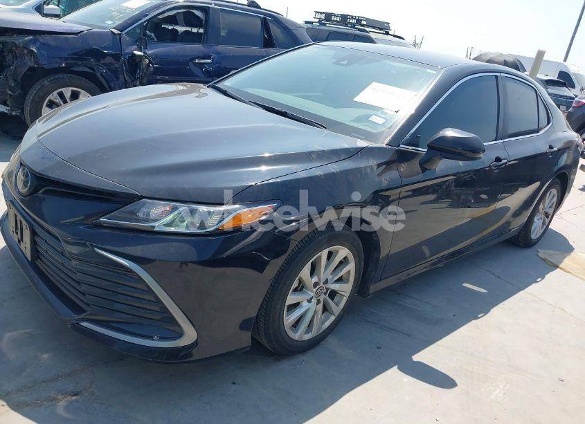 Photo 2 of 2023 Toyota Camry LE (VIN 4T1C11AK6PU786160)