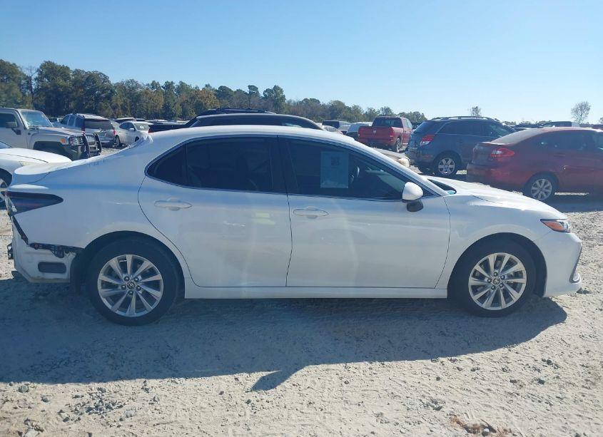 Photo 13 of 2023 Toyota Camry LE (VIN 4T1C11AK6PU803555)