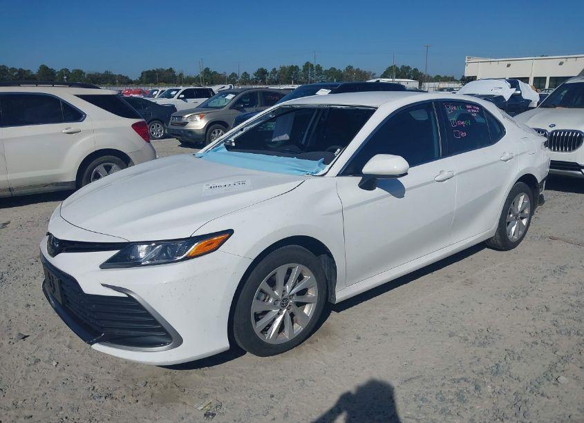 Photo 2 of 2023 Toyota Camry LE (VIN 4T1C11AK6PU803555)