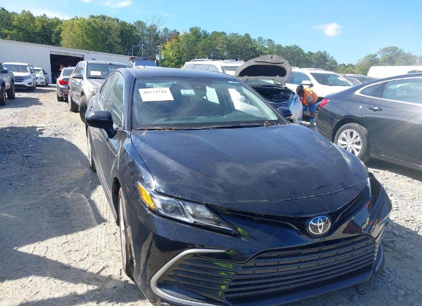 2024 Toyota Camry LE (VIN 4T1C11AK6RU206263) main photo