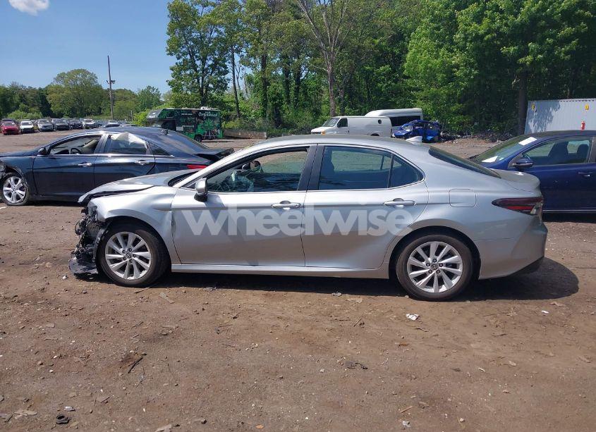Photo 14 of 2024 Toyota Camry LE (VIN 4T1C11AK6RU259822)