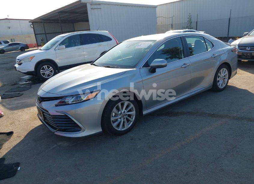 Photo 2 of 2024 Toyota Camry LE (VIN 4T1C11AK6RU261506)