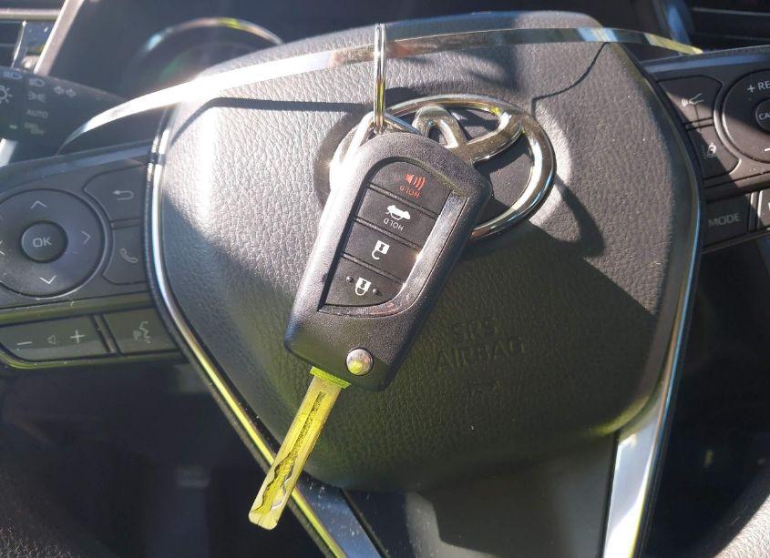 Photo 11 of 2020 Toyota Camry LE (VIN 4T1C11AK7LU310204)