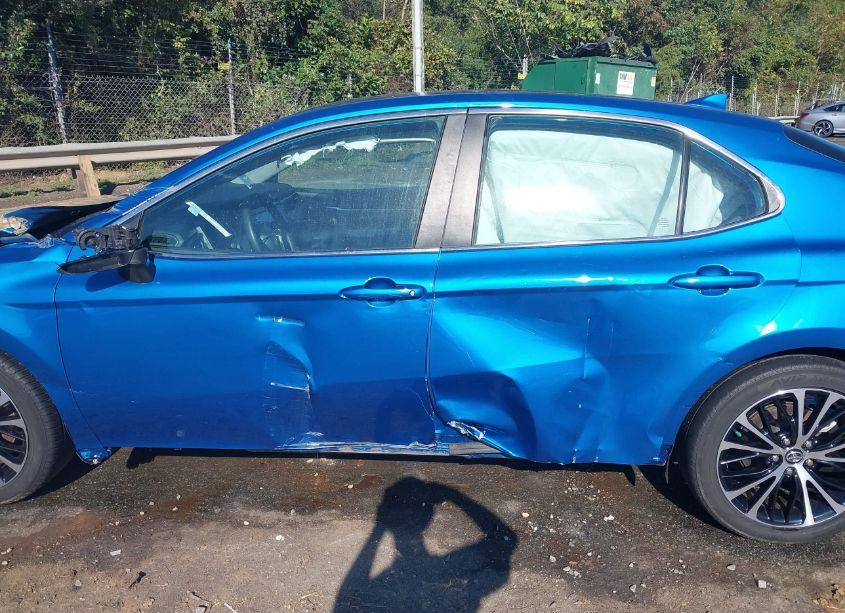 Photo 14 of 2020 Toyota Camry LE (VIN 4T1C11AK7LU310204)