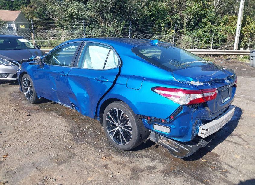 Photo 3 of 2020 Toyota Camry LE (VIN 4T1C11AK7LU310204)