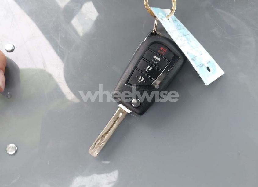 Photo 11 of 2020 Toyota Camry LE (VIN 4T1C11AK7LU359595)