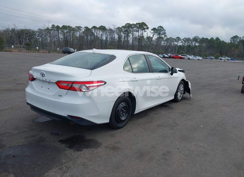 Photo 4 of 2020 Toyota Camry LE (VIN 4T1C11AK7LU359595)