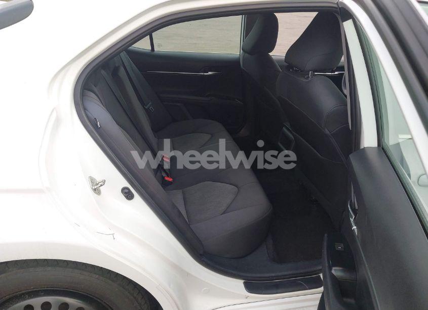 Photo 8 of 2020 Toyota Camry LE (VIN 4T1C11AK7LU359595)