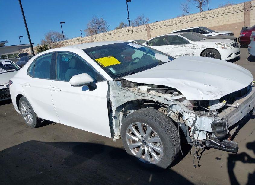 Photo 14 of 2020 Toyota Camry LE (VIN 4T1C11AK7LU368684)