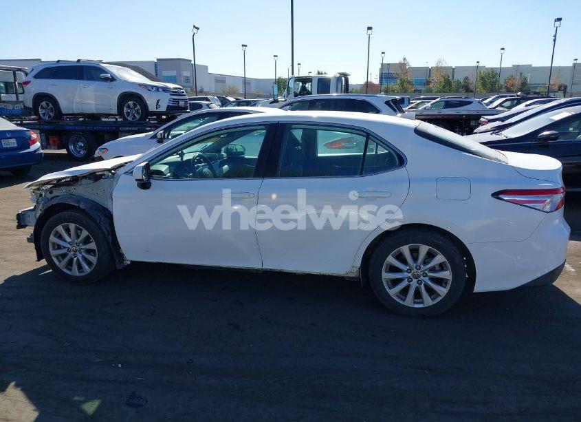 Photo 15 of 2020 Toyota Camry LE (VIN 4T1C11AK7LU368684)