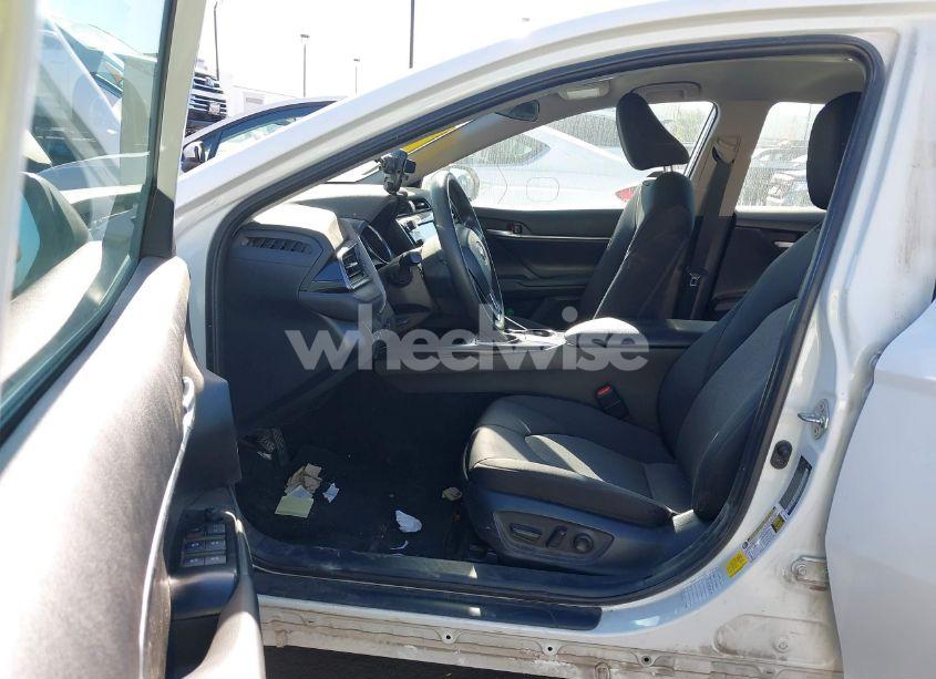 Photo 5 of 2020 Toyota Camry LE (VIN 4T1C11AK7LU368684)