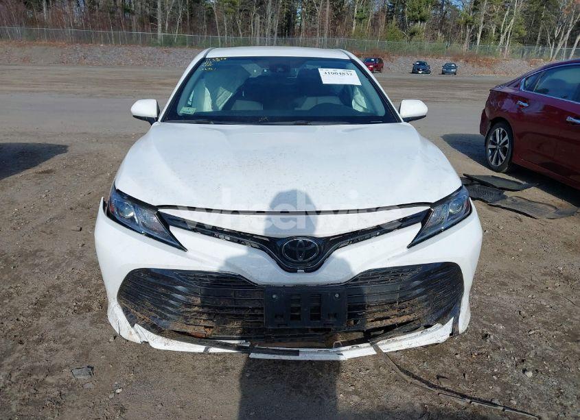 Photo 11 of 2020 Toyota Camry LE (VIN 4T1C11AK7LU393696)
