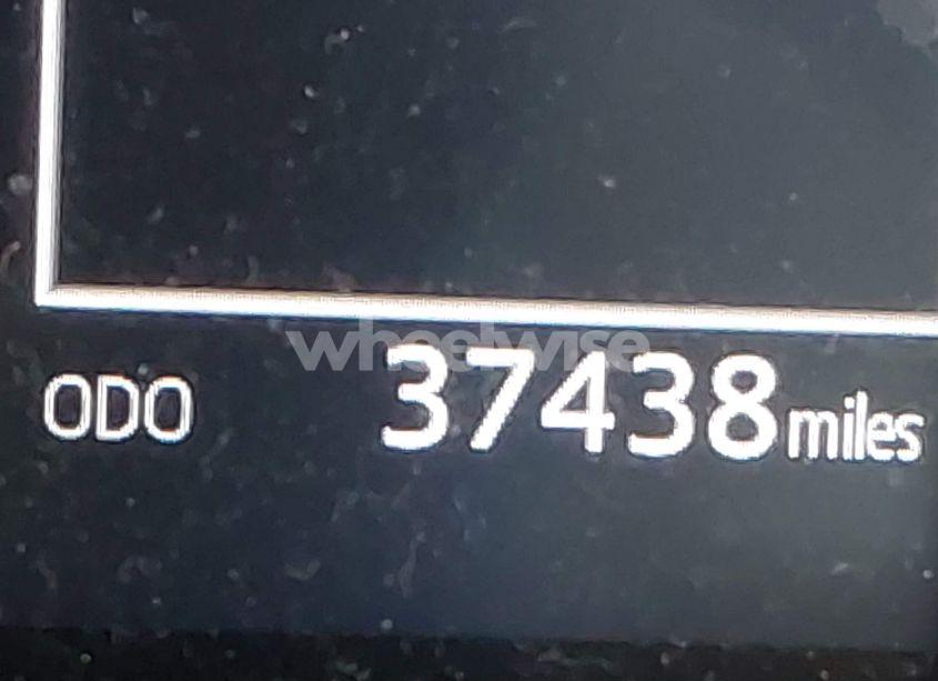 Photo 14 of 2020 Toyota Camry LE (VIN 4T1C11AK7LU393696)