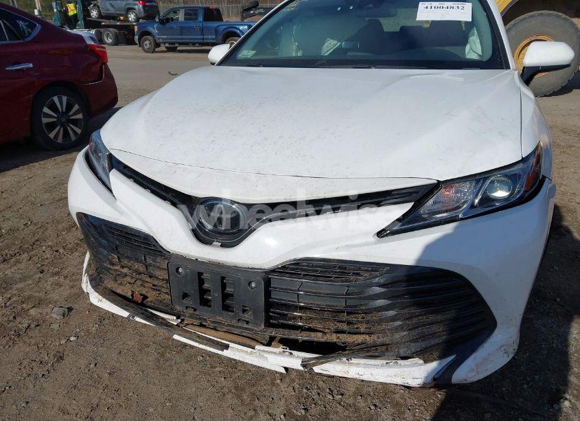 Photo 6 of 2020 Toyota Camry LE (VIN 4T1C11AK7LU393696)