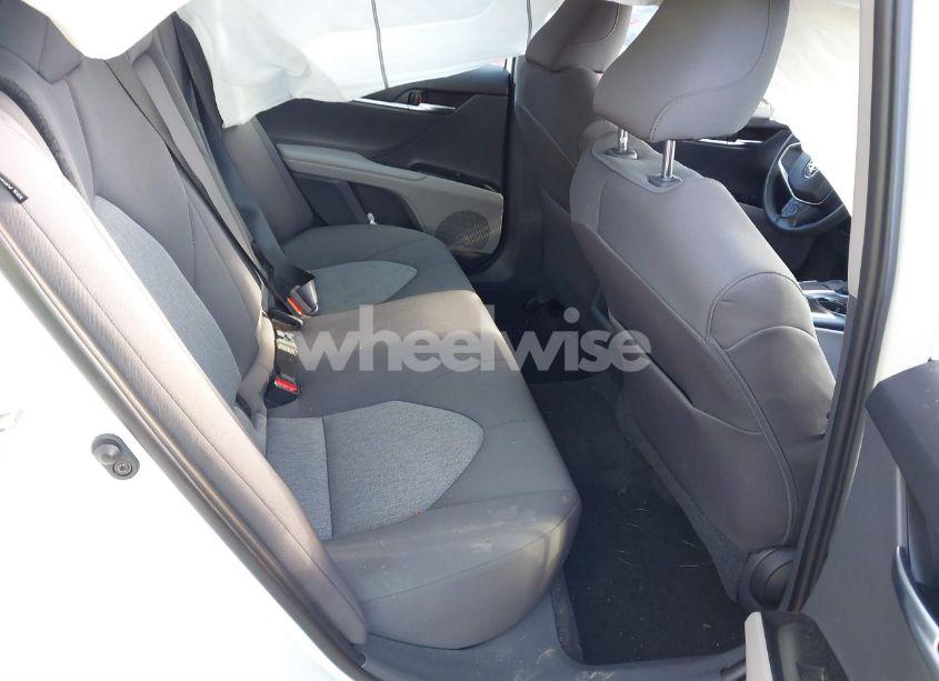 Photo 8 of 2020 Toyota Camry LE (VIN 4T1C11AK7LU393696)