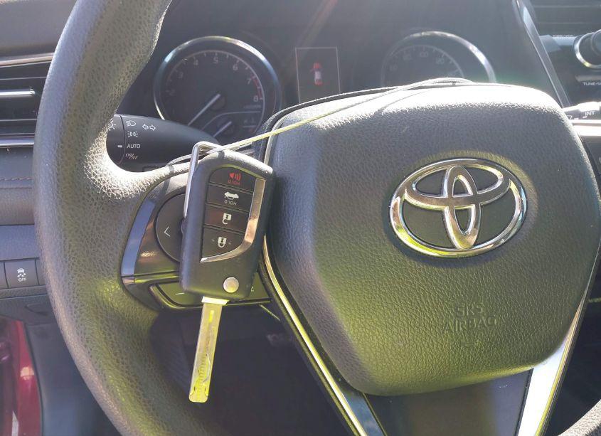 Photo 11 of 2020 Toyota Camry LE (VIN 4T1C11AK7LU395738)