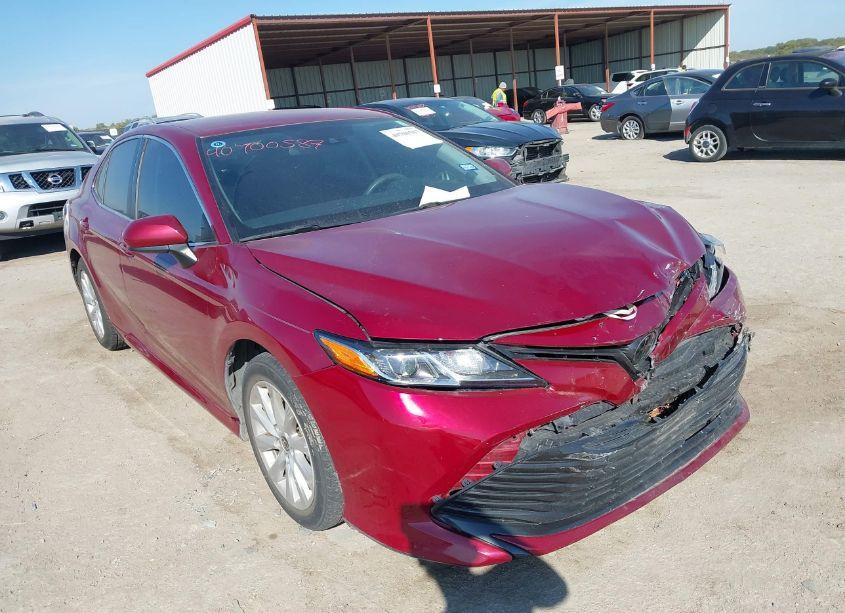 Photo 6 of 2020 Toyota Camry LE (VIN 4T1C11AK7LU395738)
