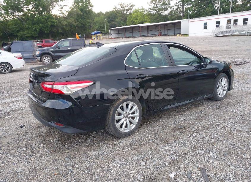 Photo 4 of 2020 Toyota Camry LE (VIN 4T1C11AK7LU509723)