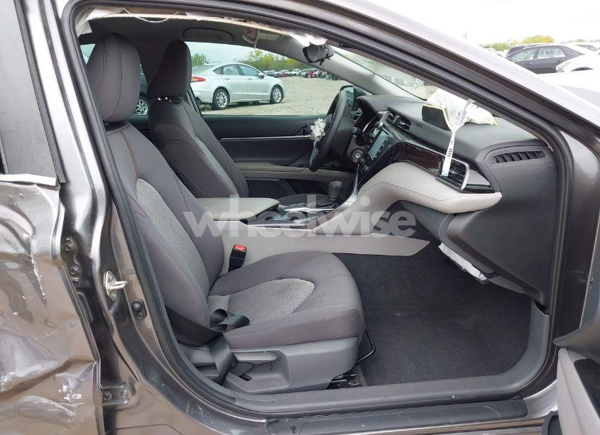 Photo 5 of 2020 Toyota Camry LE (VIN 4T1C11AK7LU860471)