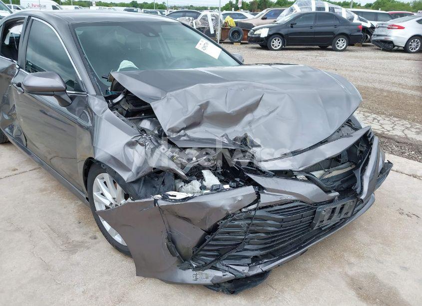 Photo 6 of 2020 Toyota Camry LE (VIN 4T1C11AK7LU860471)