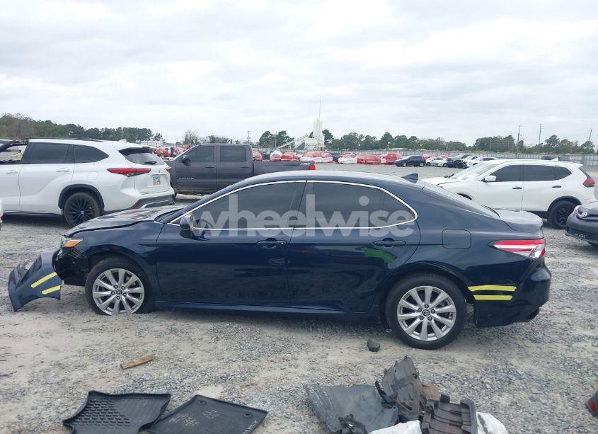 Photo 14 of 2020 Toyota Camry LE (VIN 4T1C11AK7LU904047)