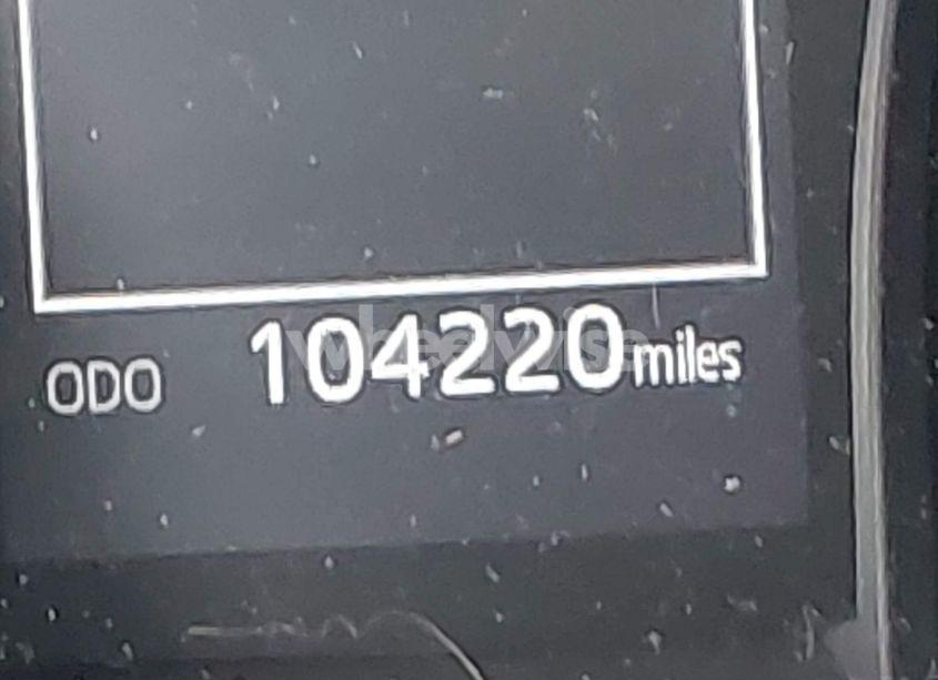 Photo 15 of 2020 Toyota Camry LE (VIN 4T1C11AK7LU904047)