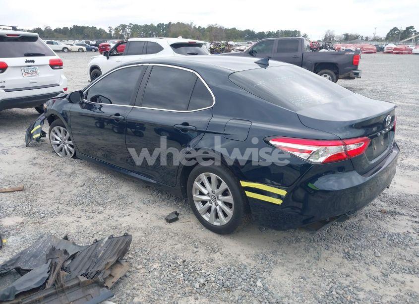 Photo 3 of 2020 Toyota Camry LE (VIN 4T1C11AK7LU904047)