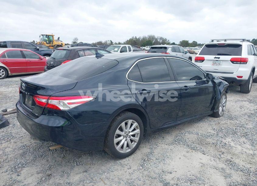Photo 4 of 2020 Toyota Camry LE (VIN 4T1C11AK7LU904047)