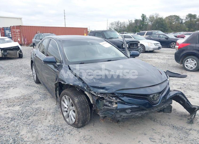 Photo 6 of 2020 Toyota Camry LE (VIN 4T1C11AK7LU904047)