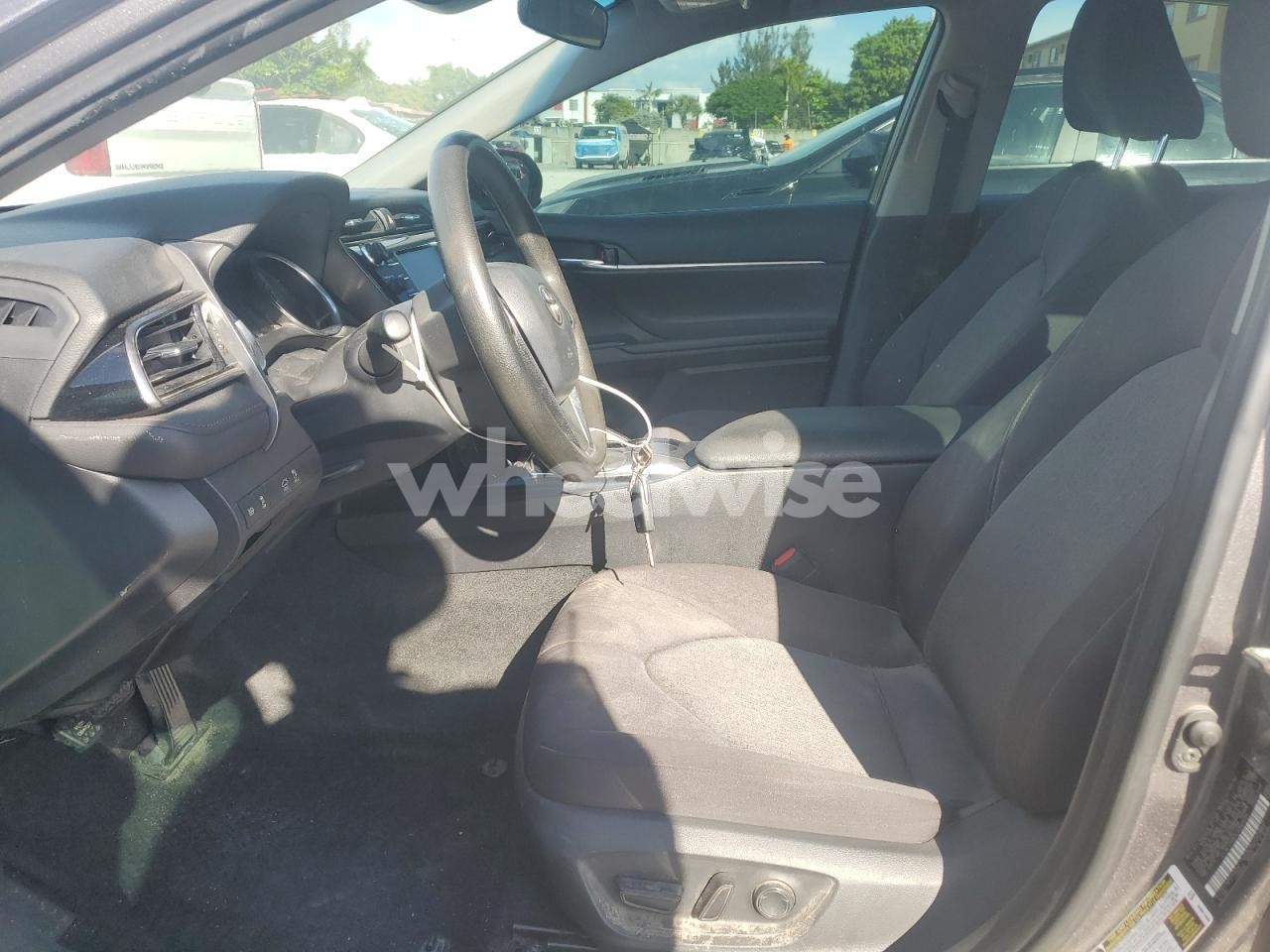 Photo 7 of 2020 TOYOTA CAMRY LE (VIN 4T1C11AK7LU904534)