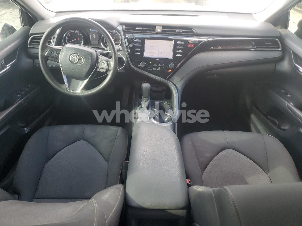 Photo 8 of 2020 TOYOTA CAMRY LE (VIN 4T1C11AK7LU904534)