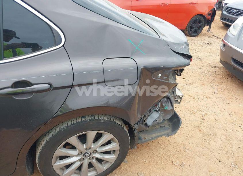 Photo 6 of 2020 Toyota Camry LE (VIN 4T1C11AK7LU935265)