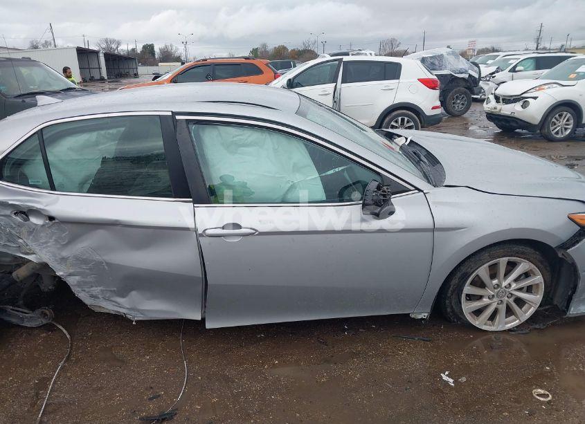 Photo 14 of 2021 Toyota Camry LE (VIN 4T1C11AK7MU444535)